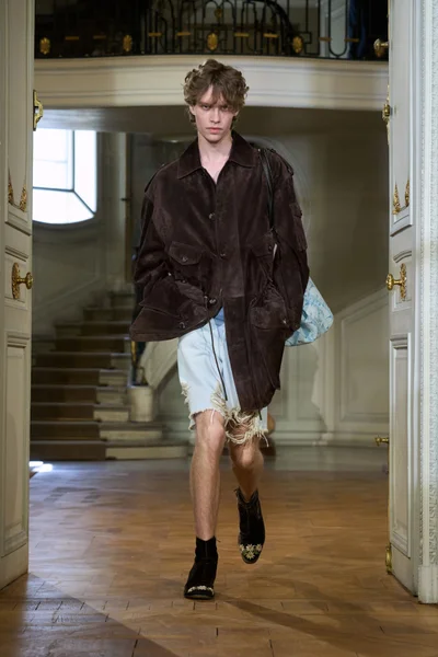 Look 22